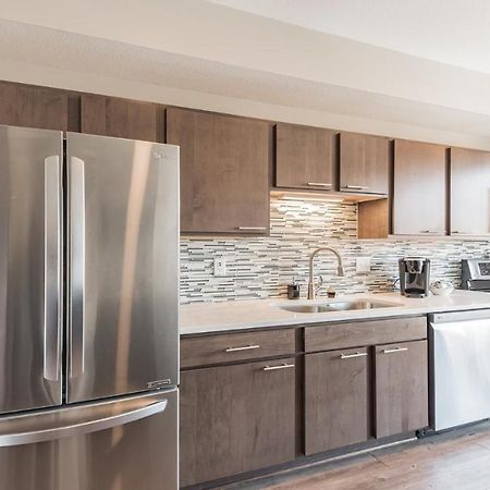 דה מוין Frontdesk Confluence On 3Rd Apt Downtown Riverwalk Trails מראה חיצוני תמונה